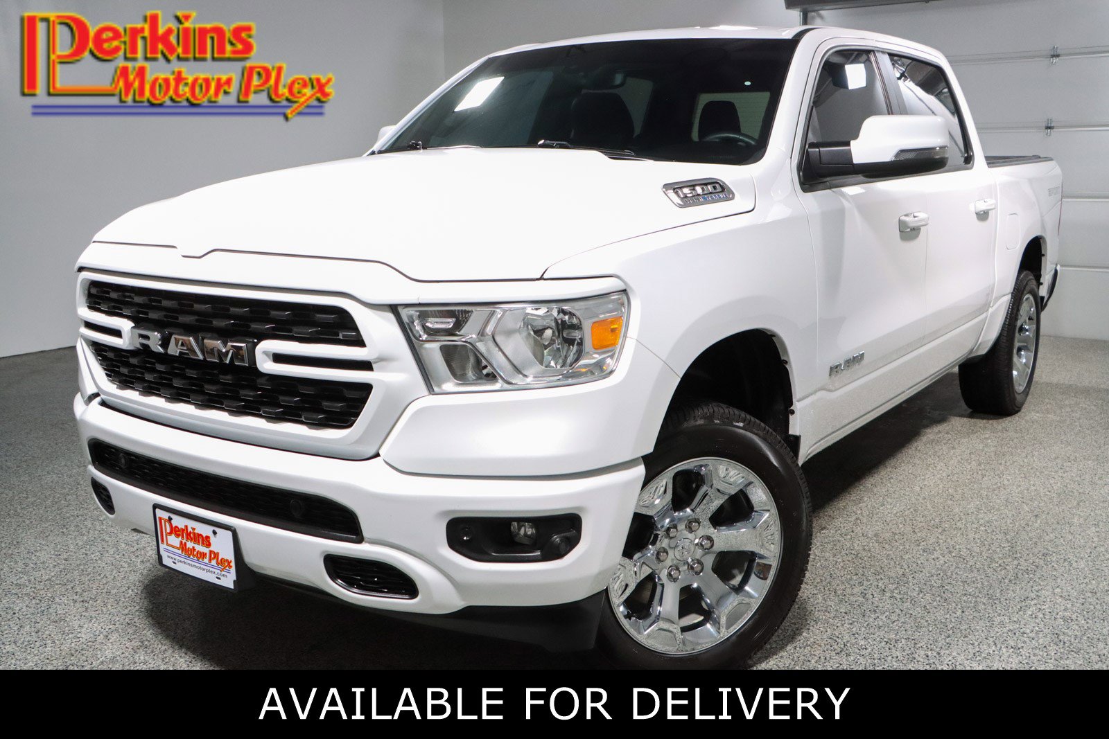2023 RAM 1500 Big Horn/Lone Star 4x4 Crew Cab 5'7's photo