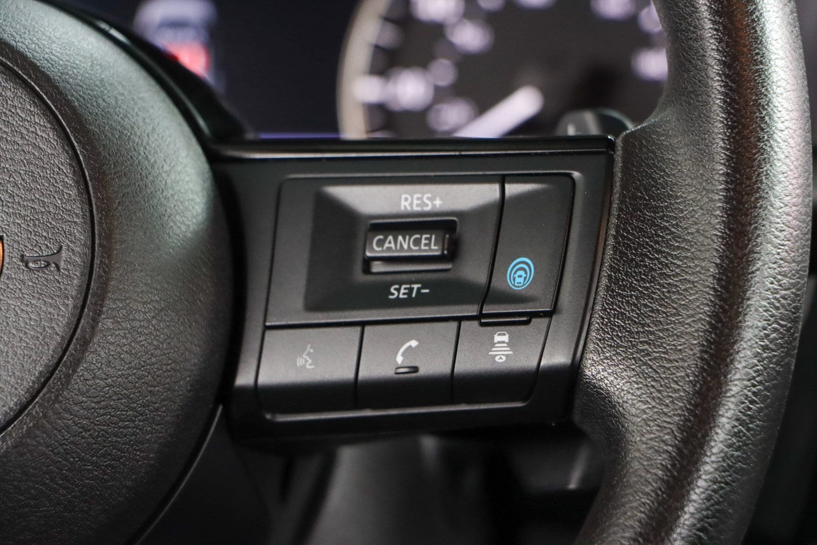 2023 Nissan Rogue SV - Photo 14