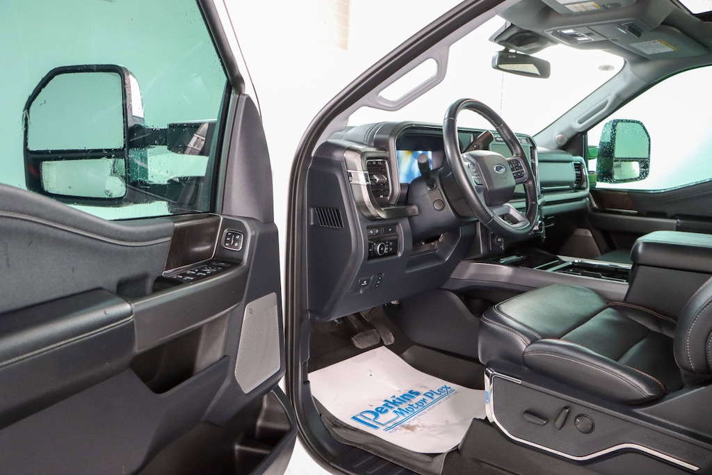 Used 2024 Ford F-350 LARIAT 4X4 Truck Crew Cab