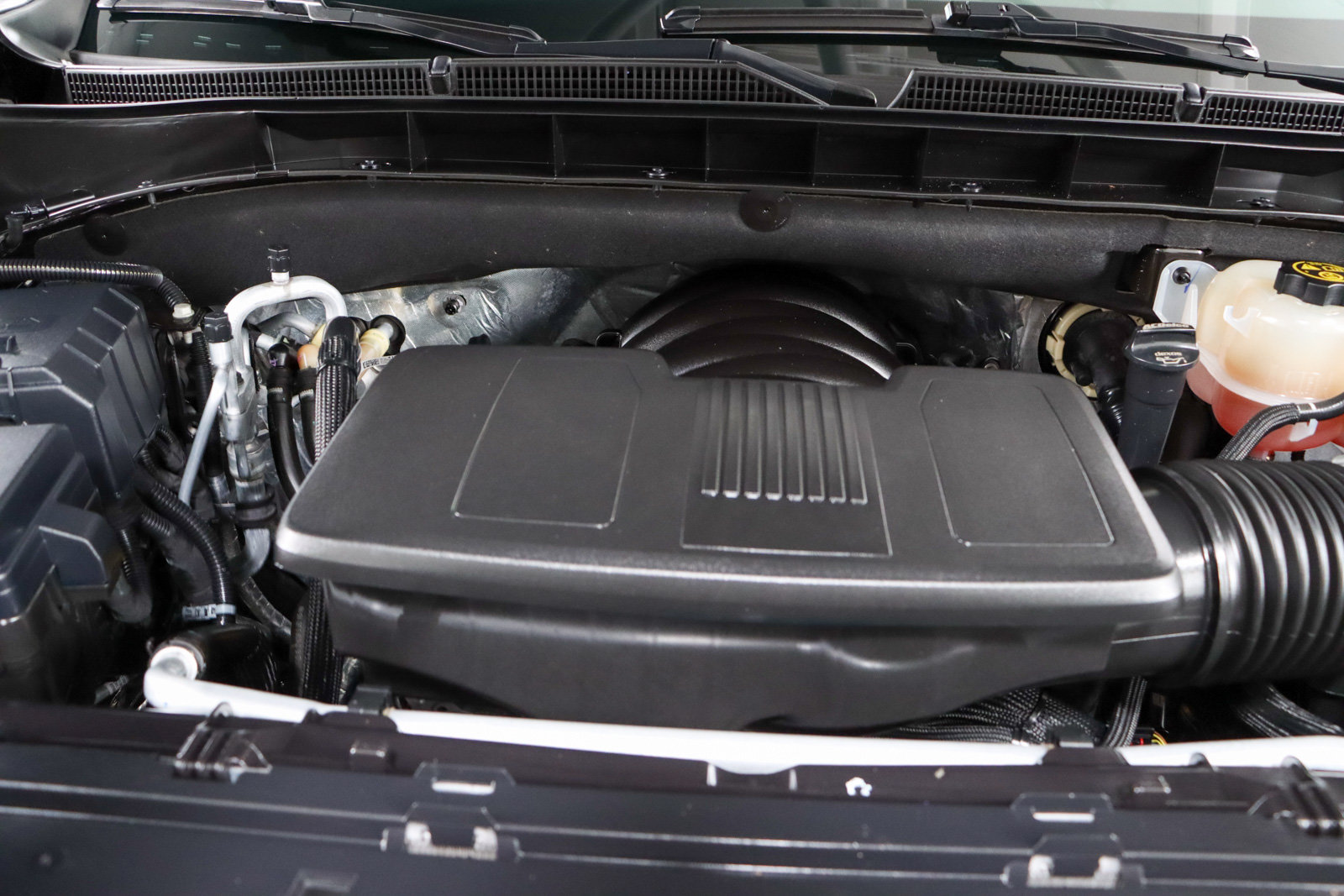 2023 GMC Yukon Denali - Photo 34