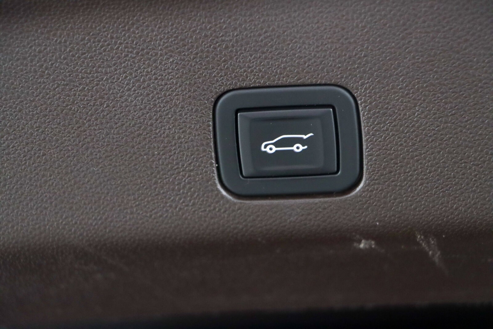 2023 GMC Yukon Denali - Photo 33