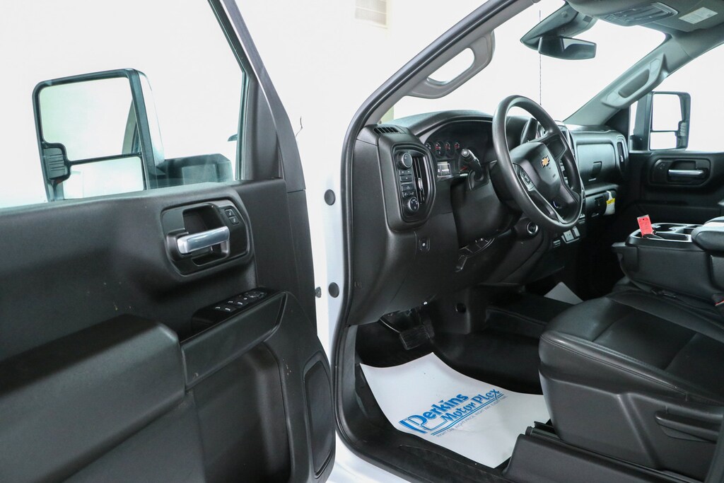 Used 2025 Chevrolet Silverado 3500HD 4X4 FLATBED Truck Crew Cab