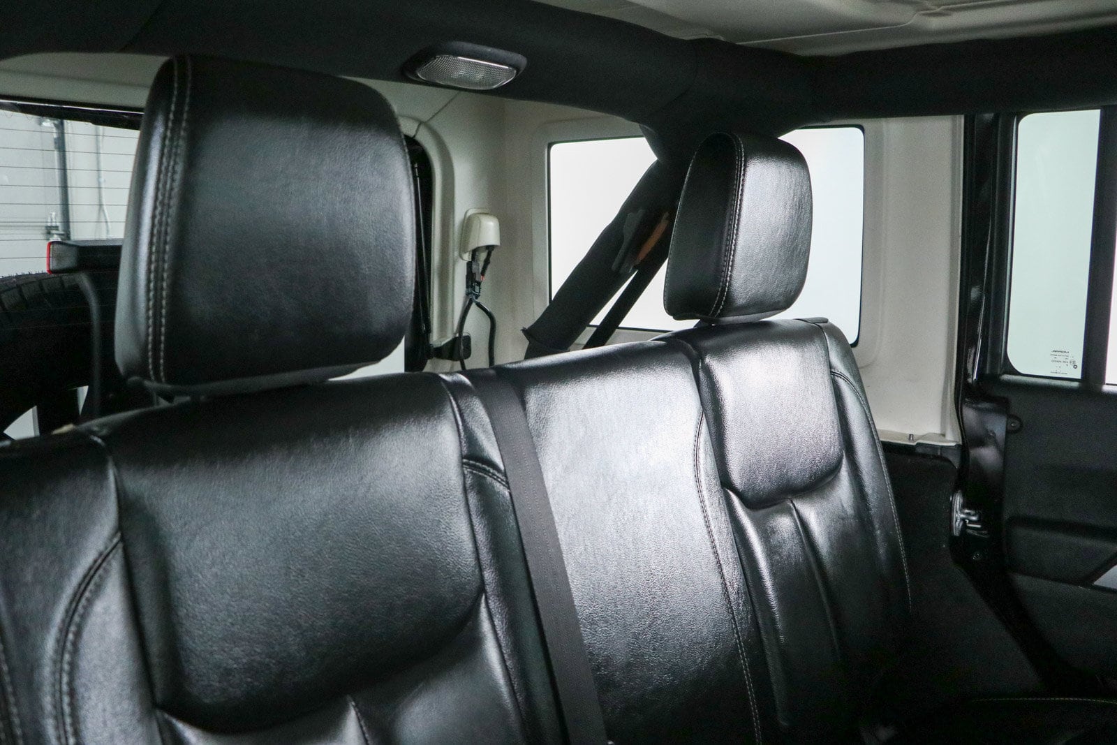 2016 Jeep Wrangler Unlimited Sahara - Photo 27