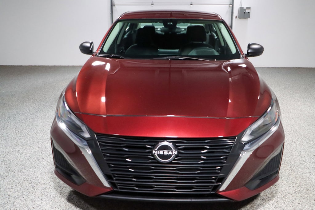 Used 2024 Nissan Altima SV Sedan