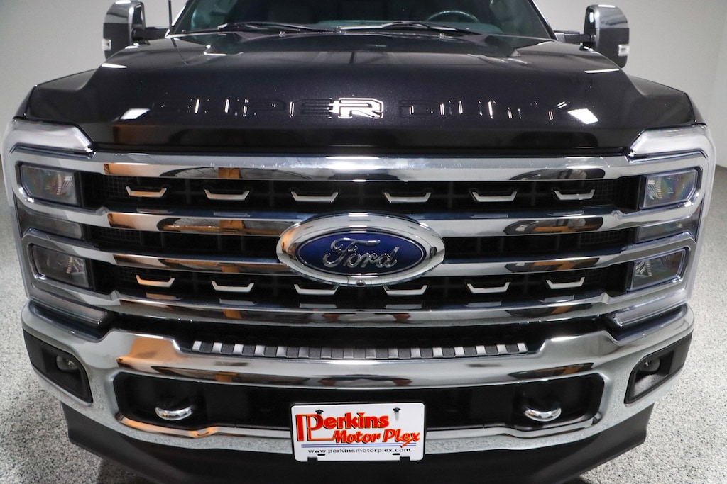 Used 2024 Ford F-250 LARIAT 4X4 Truck Crew Cab