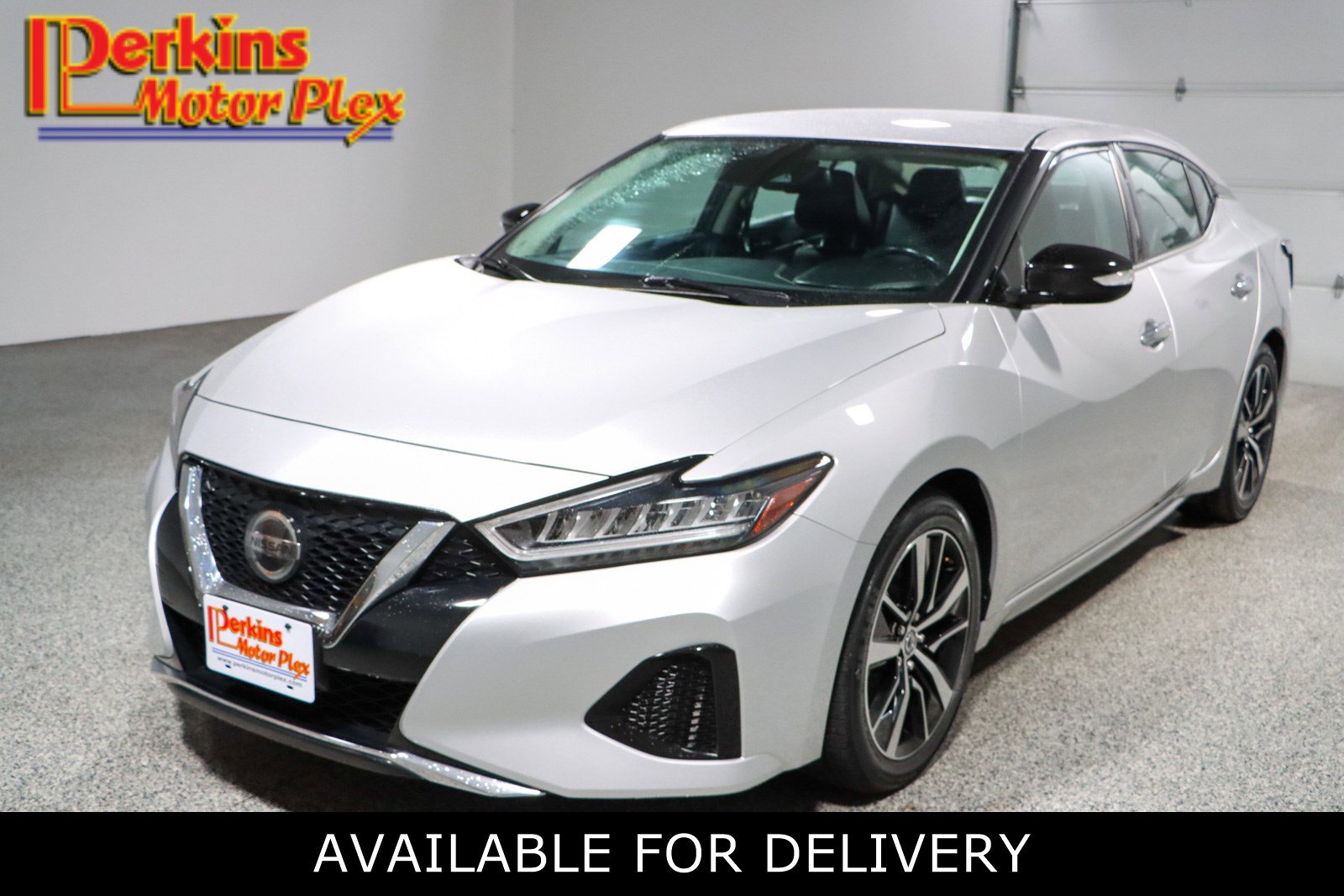 2022 Nissan Maxima SV's photo