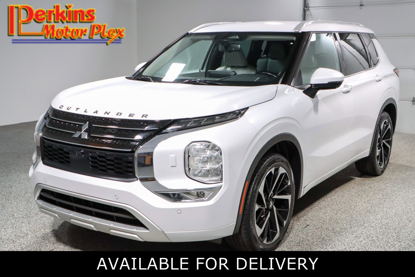 2022 Mitsubishi Outlander SEL Special Edition's photo