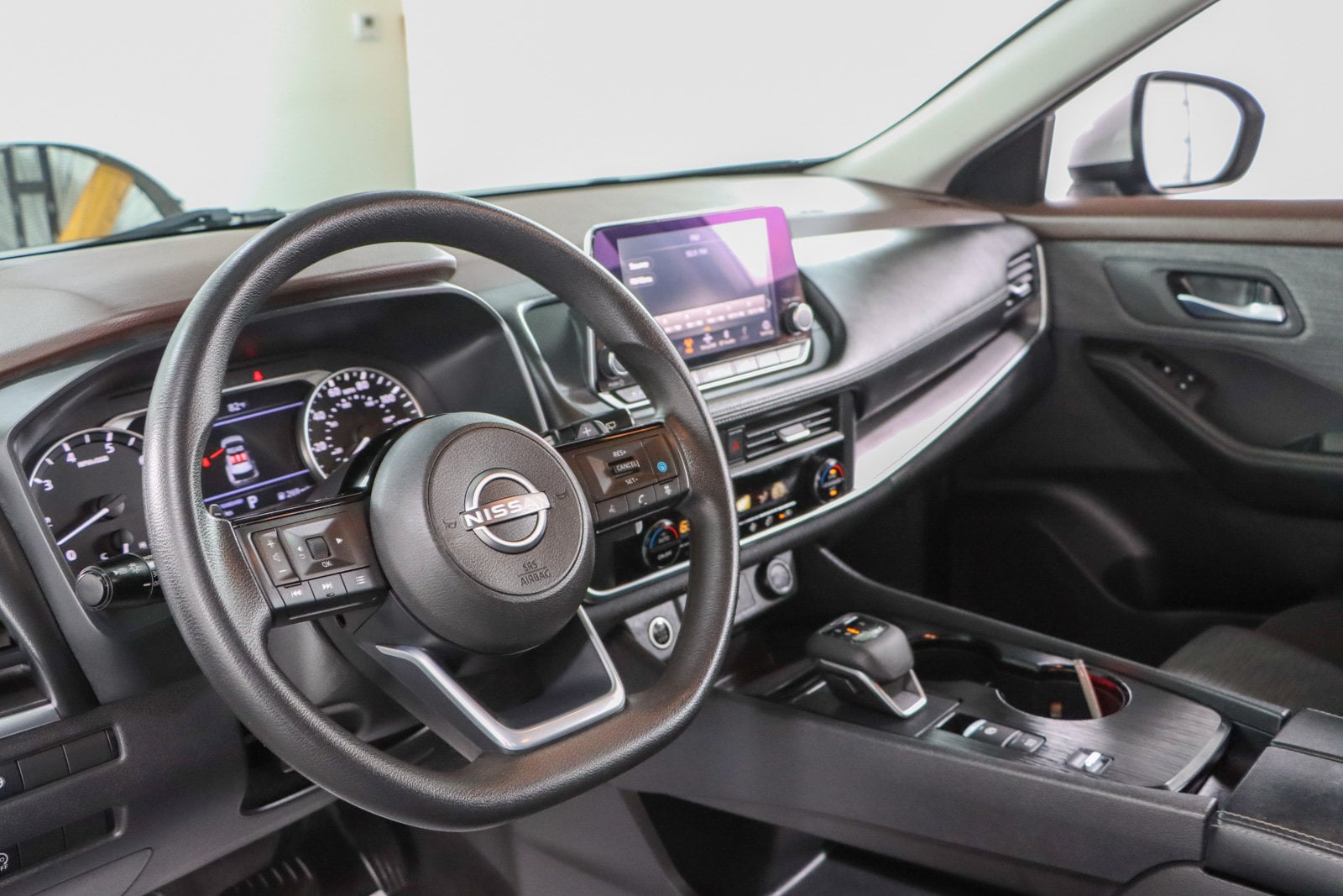 2023 Nissan Rogue SV - Photo 22