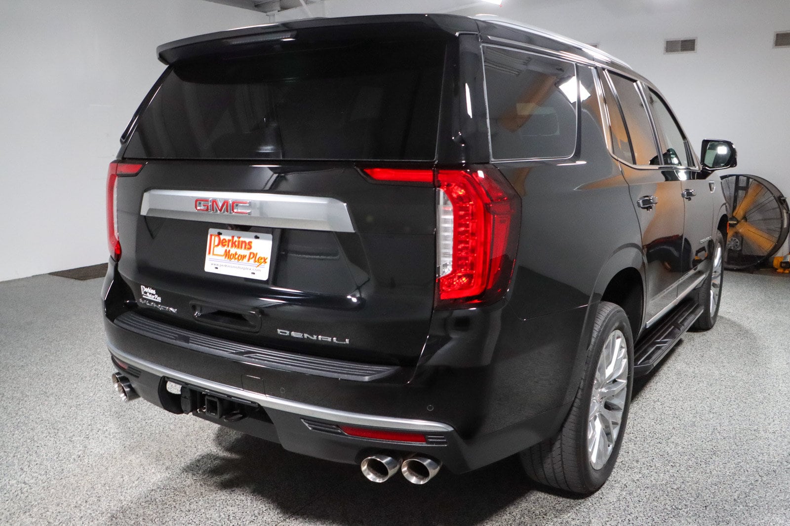 2023 GMC Yukon Denali - Photo 7