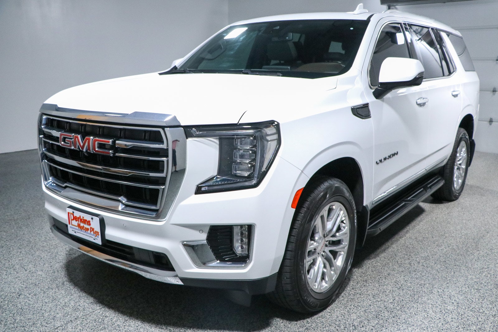 2023 GMC Yukon SLT - Photo 38