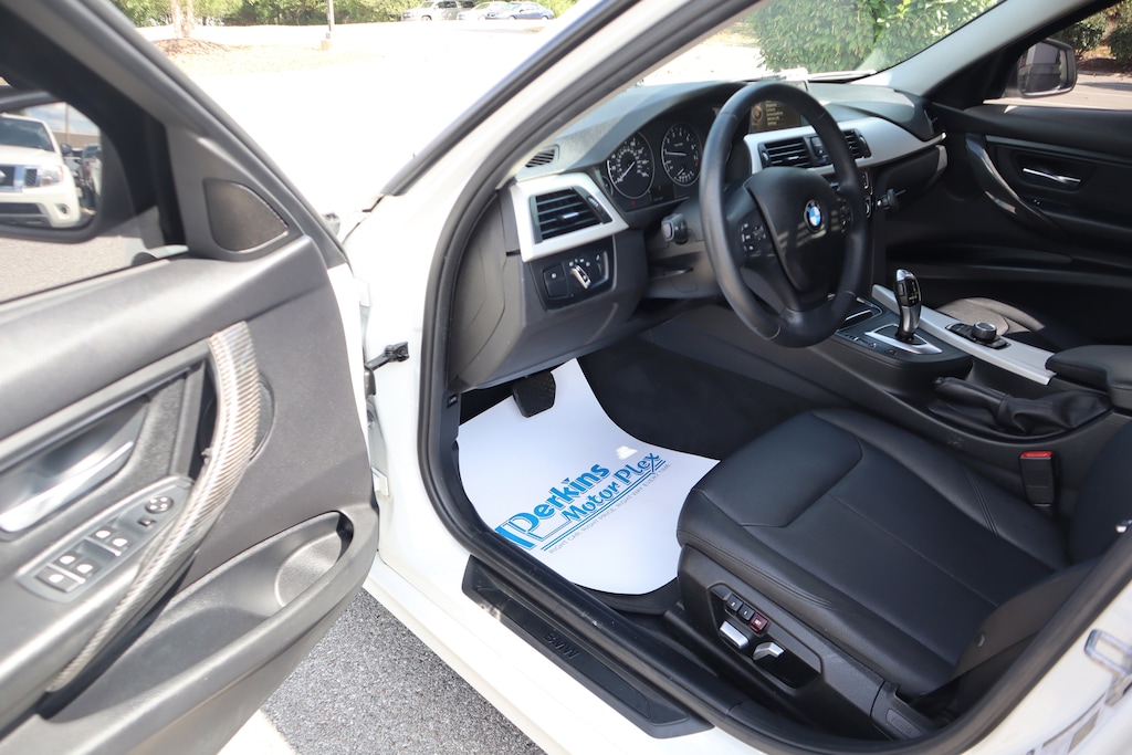 Used 2017 BMW 3 Series 320i xDrive Sedan