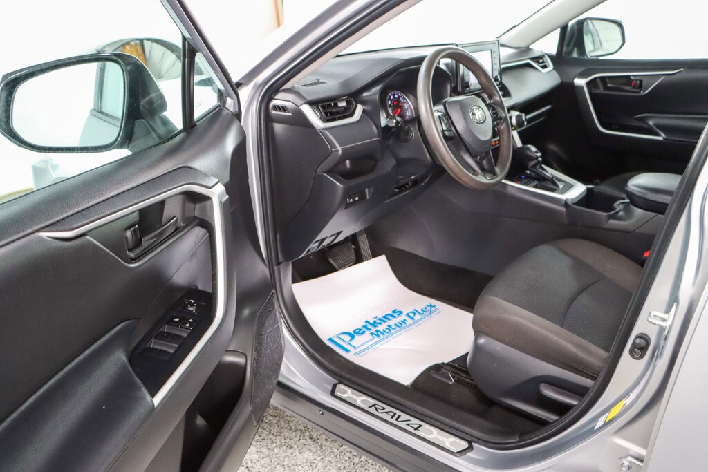 Used 2022 Toyota RAV4 LE SUV