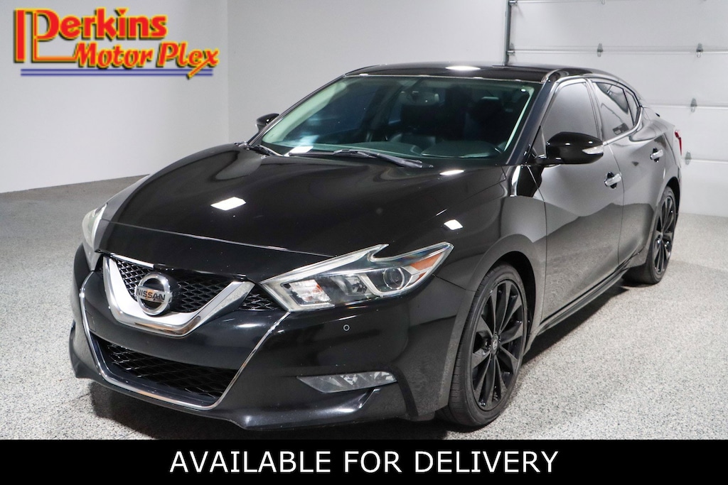 Used 2017 Nissan Maxima SR Sedan