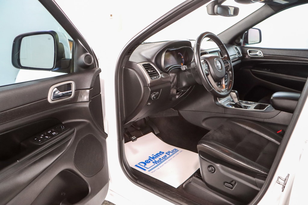 Used 2018 Jeep Grand Cherokee Altitude SUV