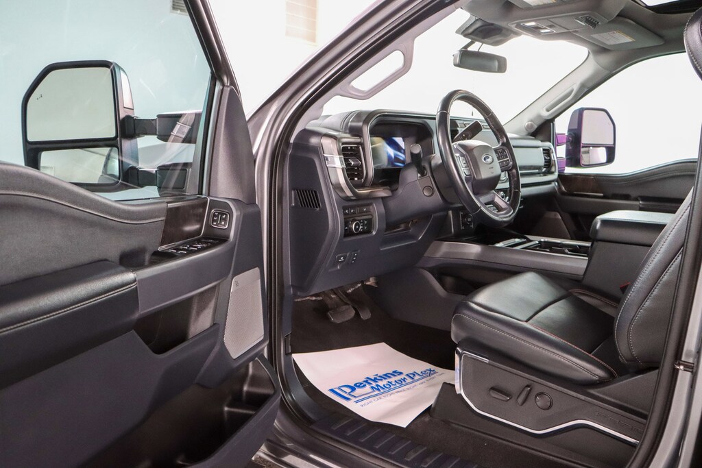 Used 2023 Ford F-250 LARIAT 4X4 Truck Crew Cab