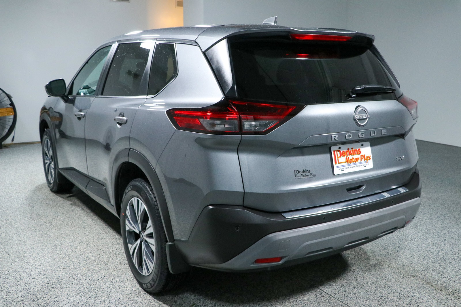 2023 Nissan Rogue SV - Photo 9