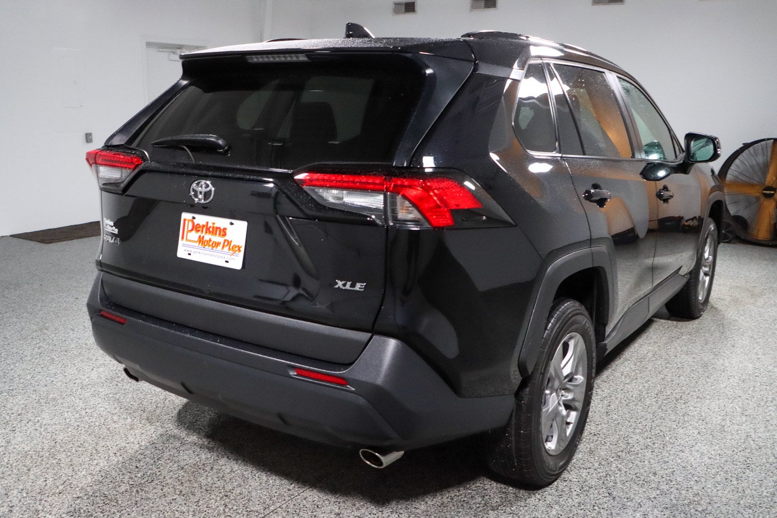 2024 Toyota RAV4 XLE - Photo 7