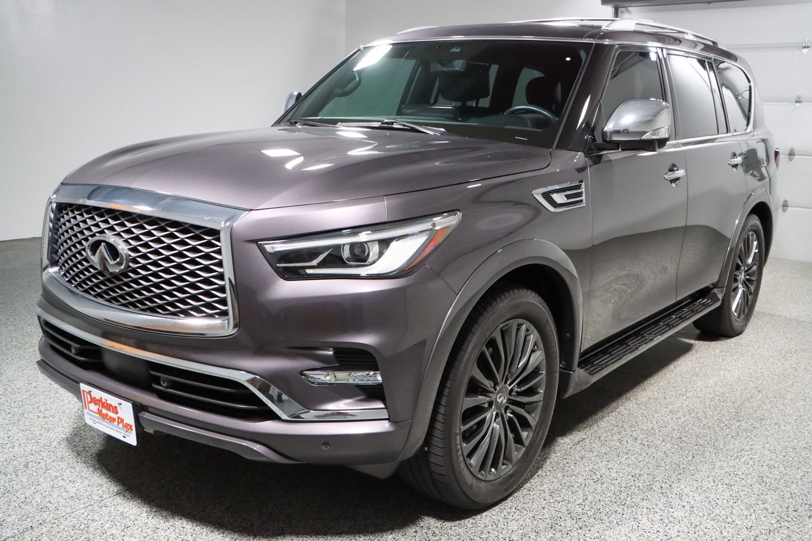 2022 INFINITI QX80 Sensory's photo