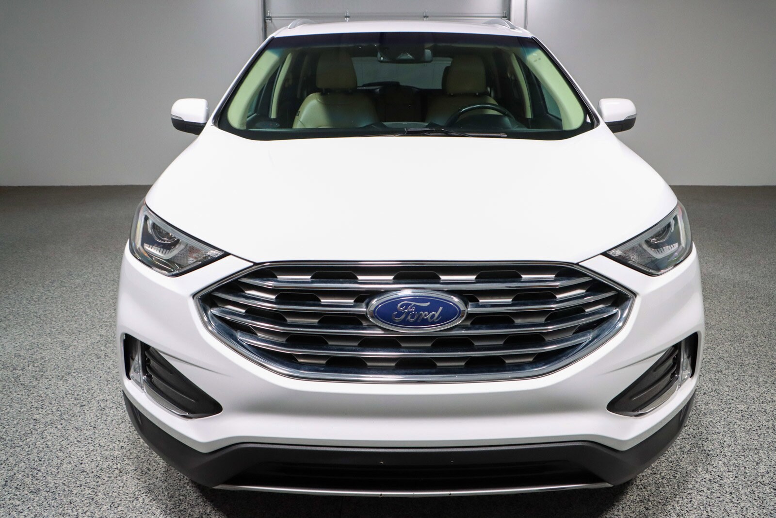 2020 Ford Edge SEL photo 2