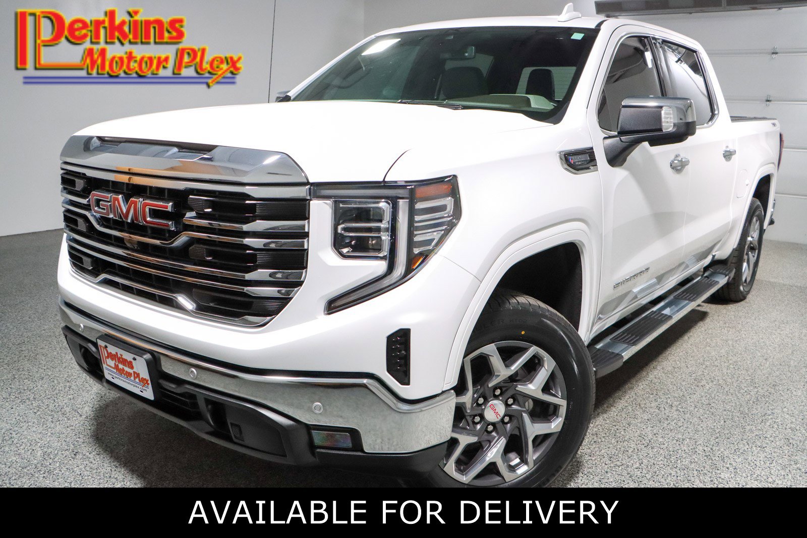 2024 GMC Sierra 4WD Crew Cab Short Box SLT's photo