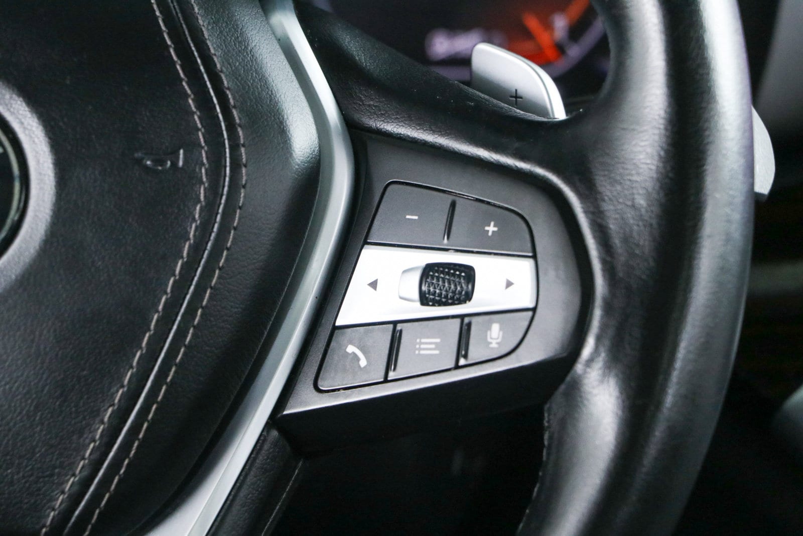 2020 BMW X5 40i - Photo 14