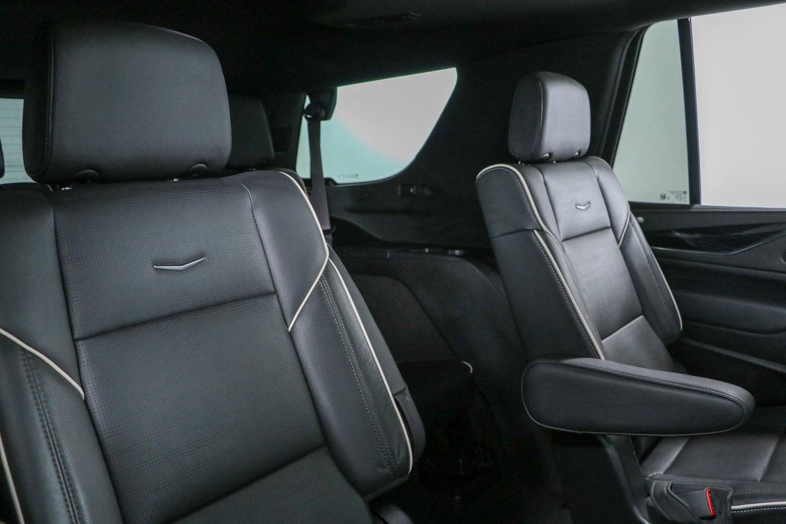 2024 Cadillac Escalade Sport - Photo 33