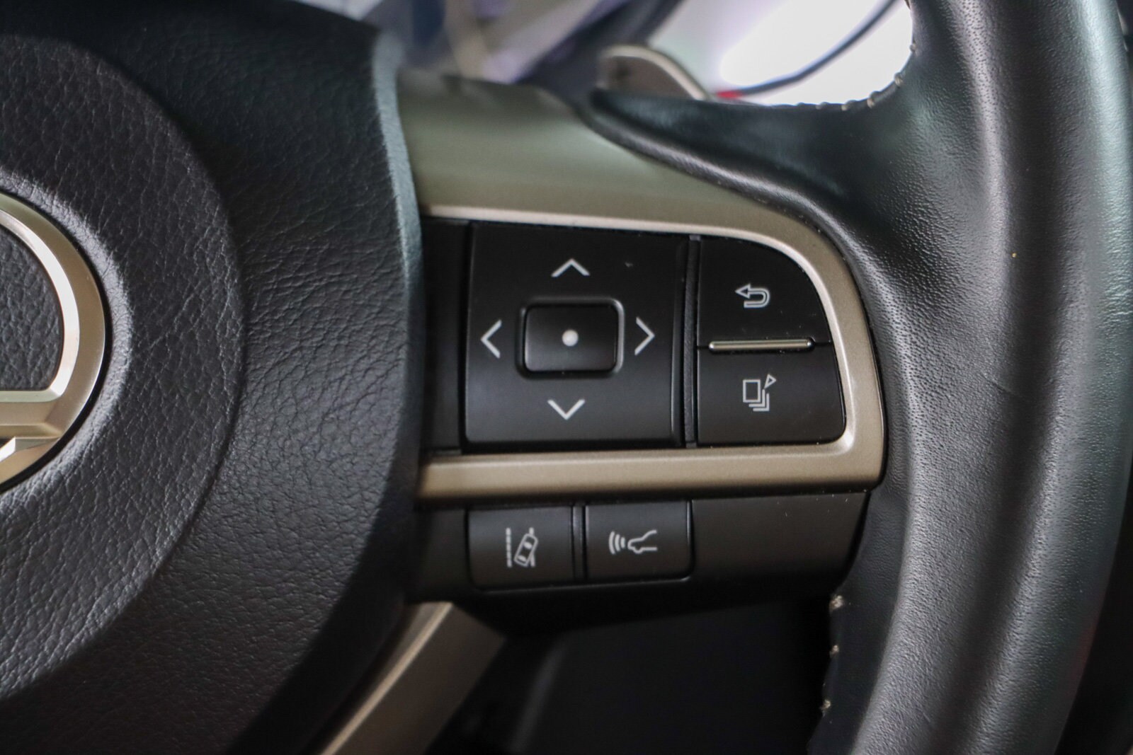 2022 Lexus RX 350 - Photo 12
