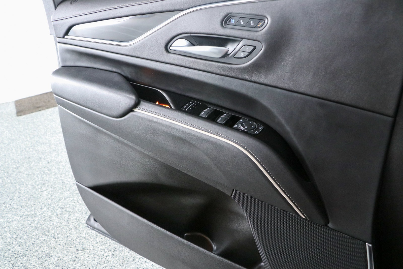 2024 Cadillac Escalade Sport - Photo 27