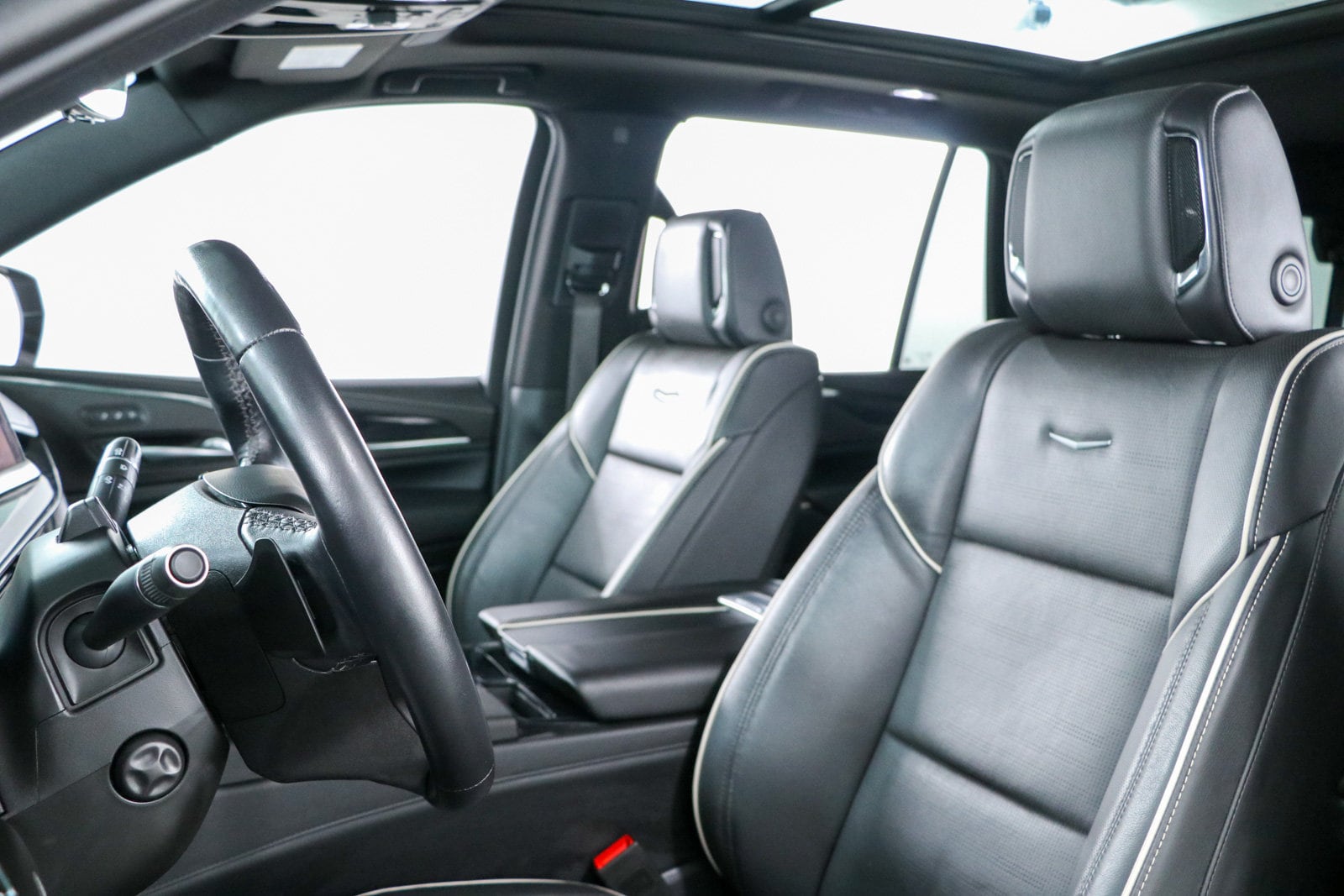 2024 Cadillac Escalade Sport - Photo 28