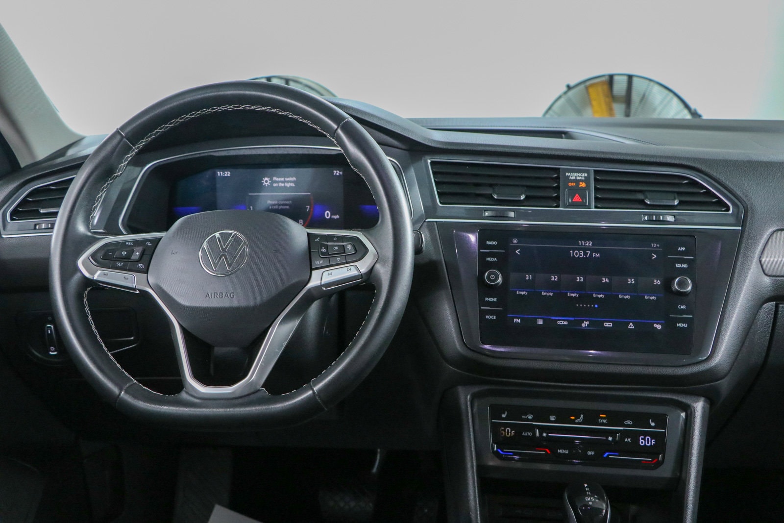 2023 Volkswagen Tiguan SE - Photo 17