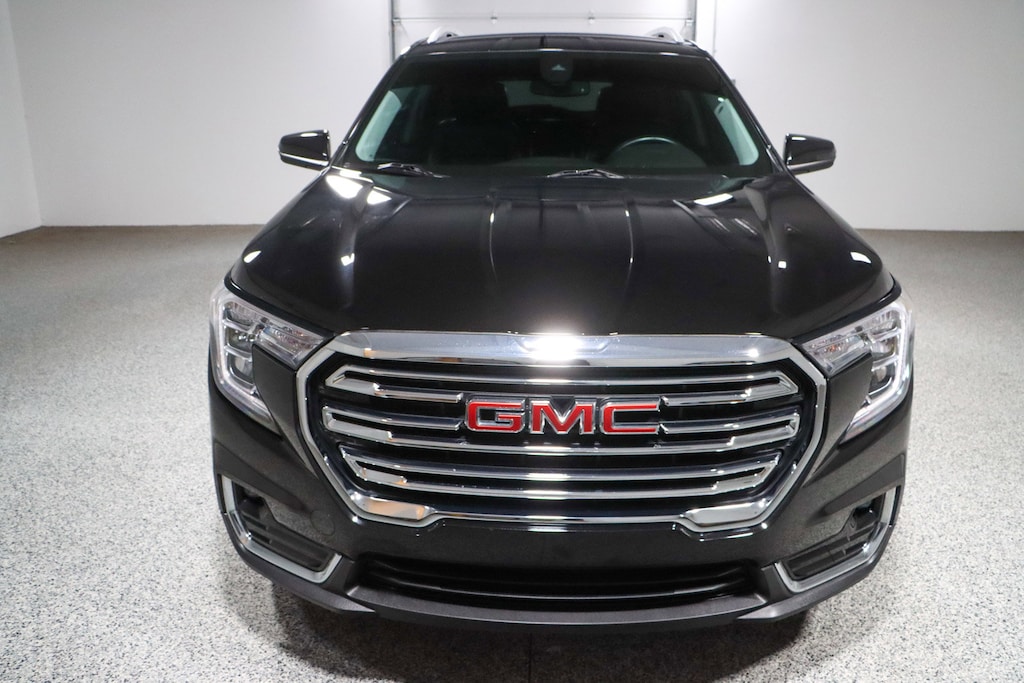 Used 2024 GMC Terrain SLT SUV