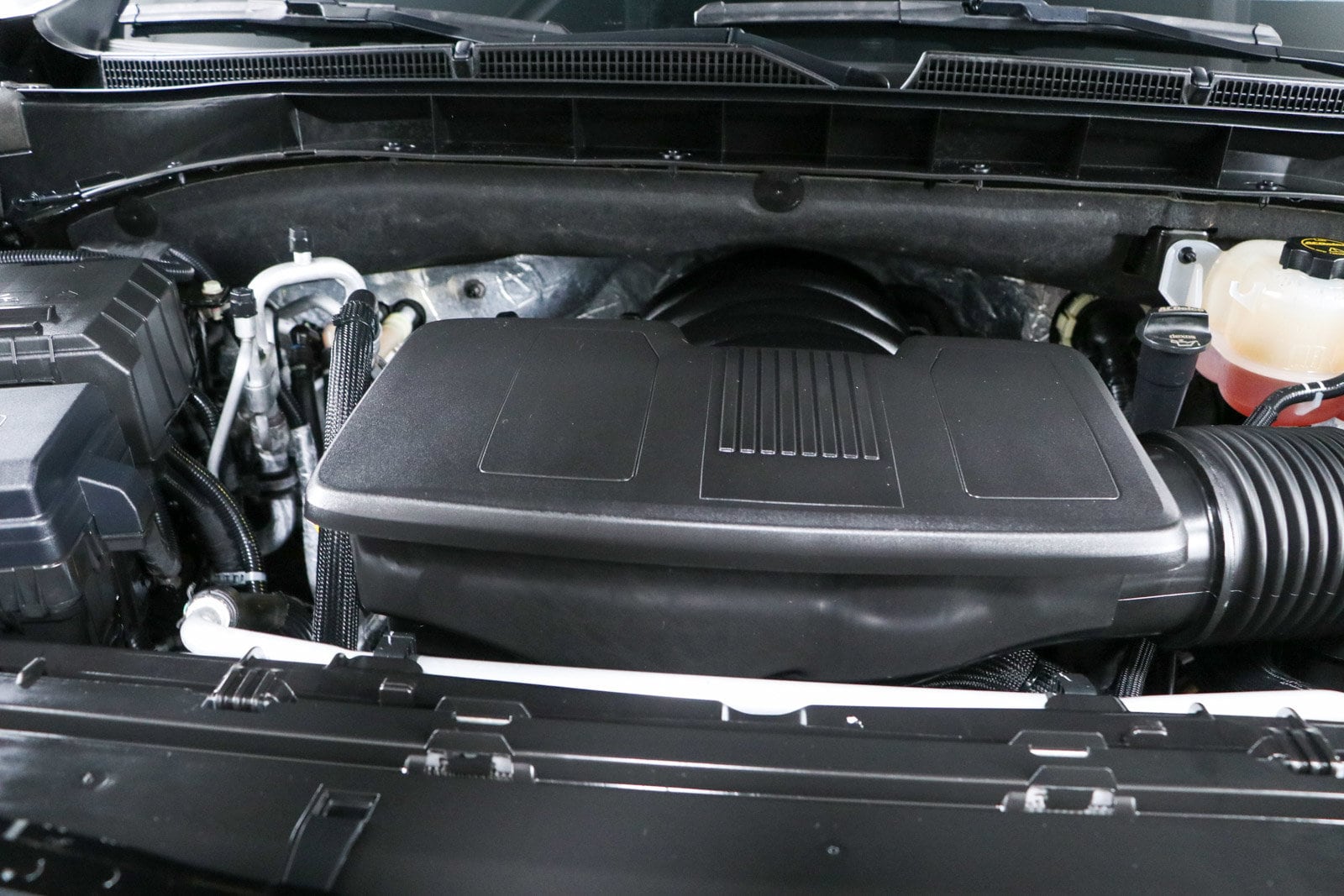 2024 Cadillac Escalade Sport - Photo 37