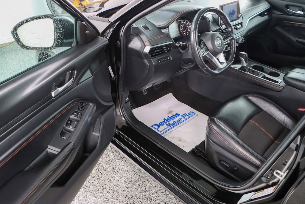 Used 2021 Nissan Altima SR Sedan