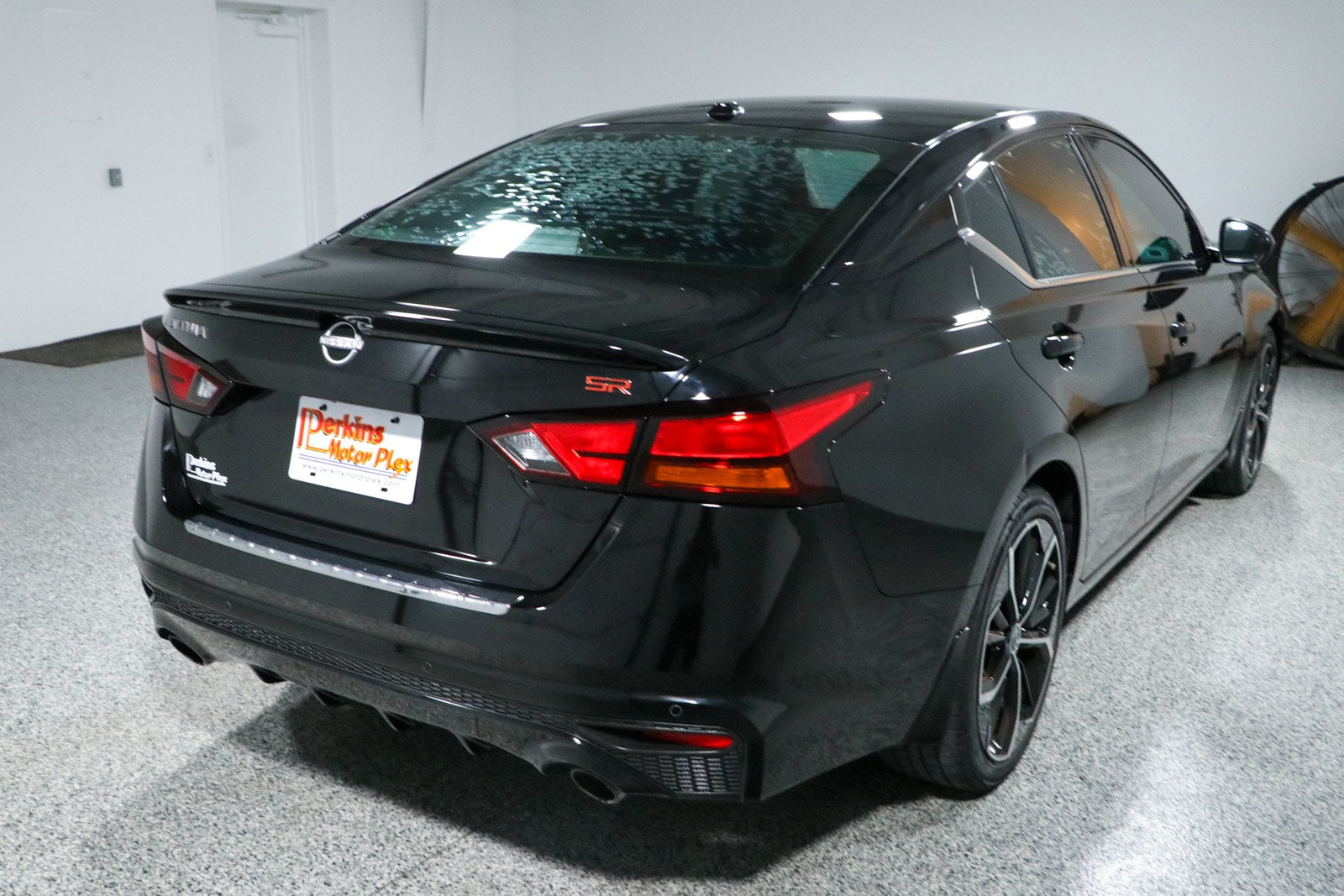 2023 Nissan Altima SR - Photo 7