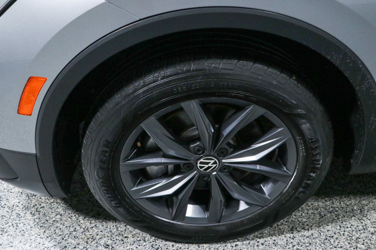 2023 Volkswagen Tiguan SE - Photo 11