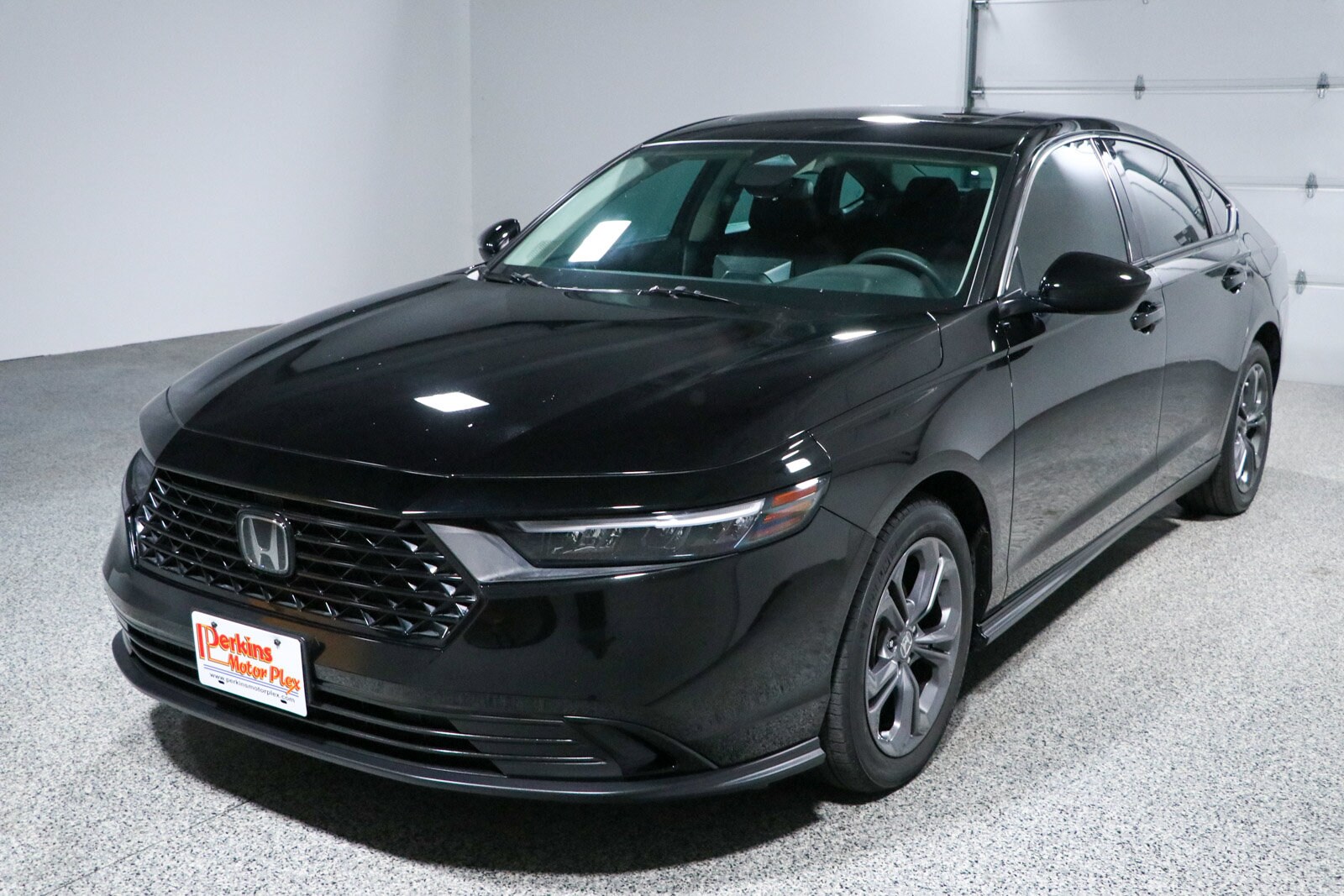2023 Honda Accord EX - Photo 30