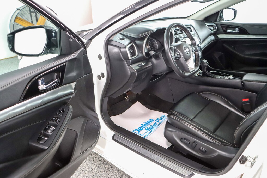 Used 2023 Nissan Maxima SV Sedan