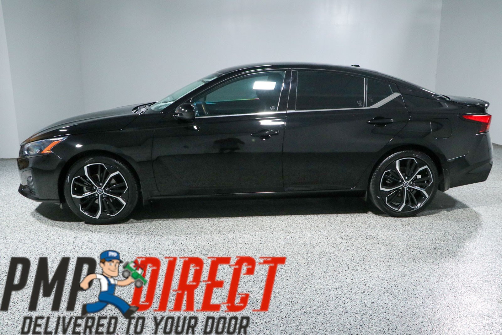 2023 Nissan Altima SR - Photo 10