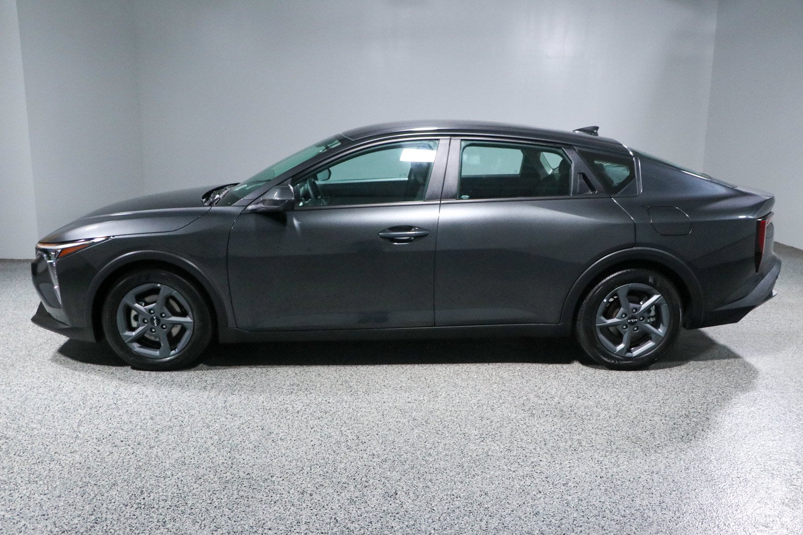 2025 Kia K4 LXS - Photo 10