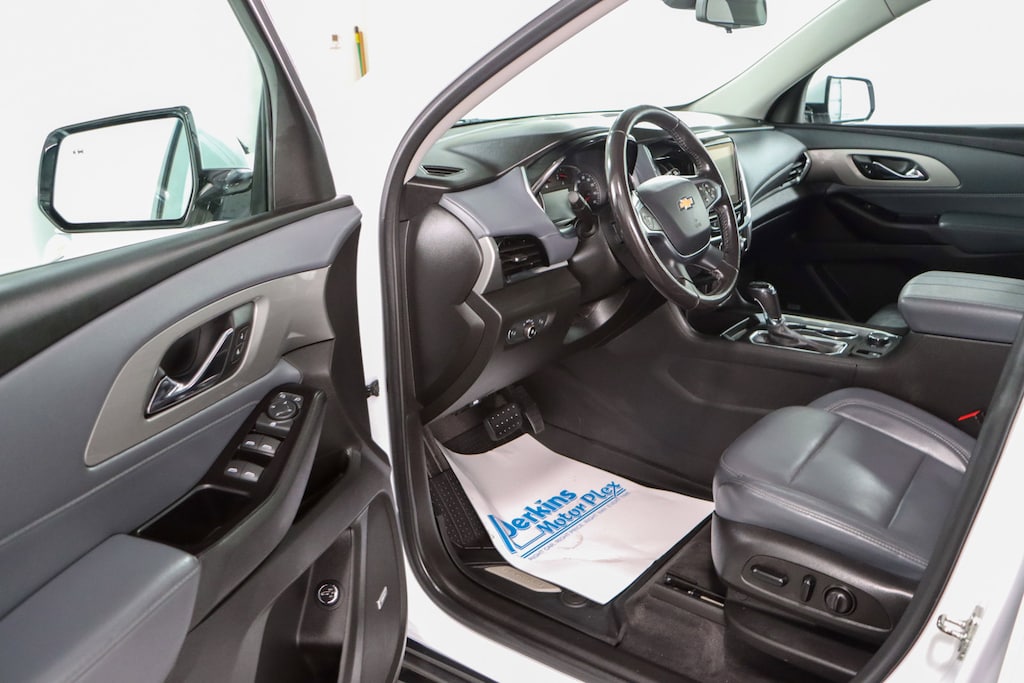 Used 2020 Chevrolet Traverse LT SUV