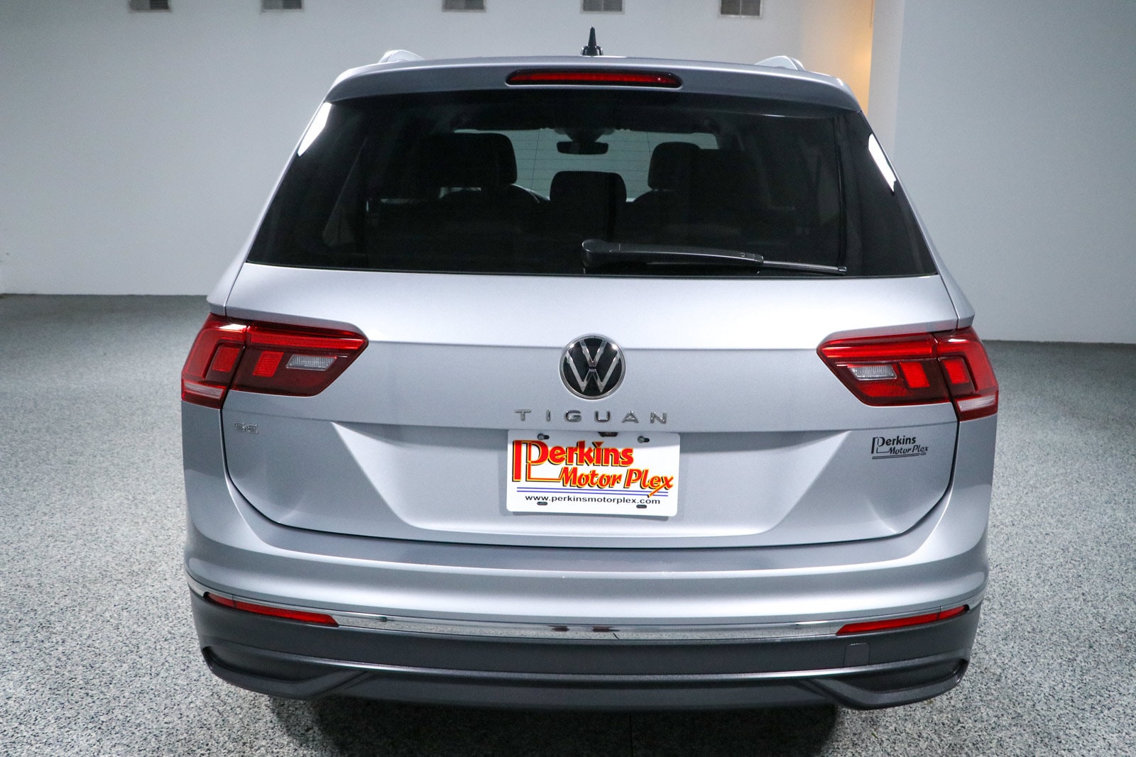2023 Volkswagen Tiguan SE - Photo 8