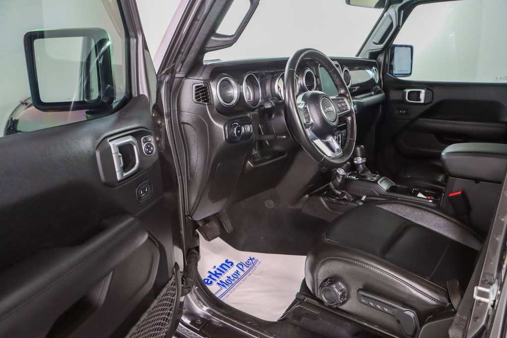 Used 2022 Jeep Wrangler Unlimited Sahara Altitude 4X4 SUV