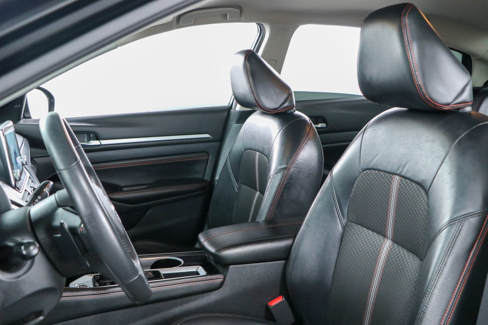 2023 Nissan Altima SR - Photo 22