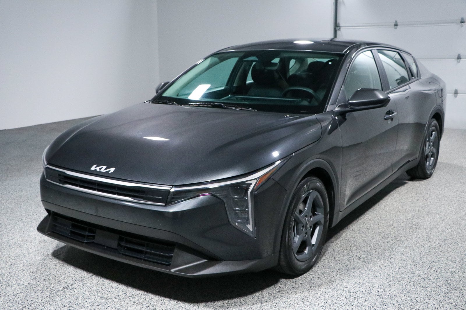 2025 Kia K4 LXS - Photo 28