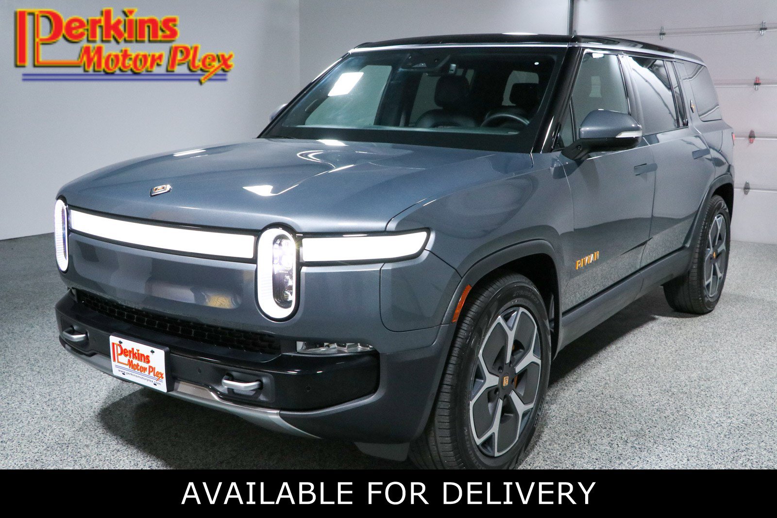 2024 Rivian R1S Adventure AWD