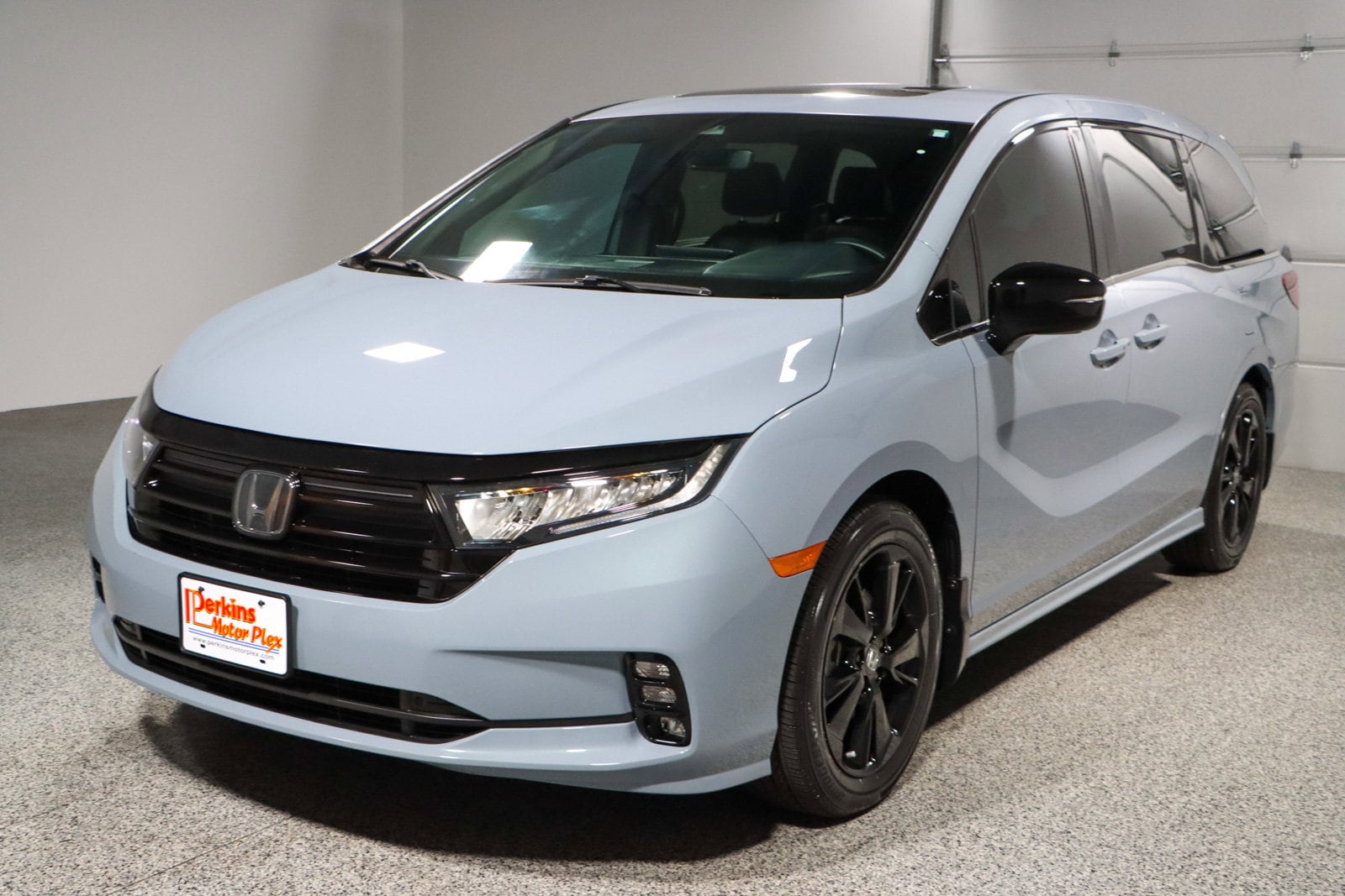 2024 Honda Odyssey SPORT's photo