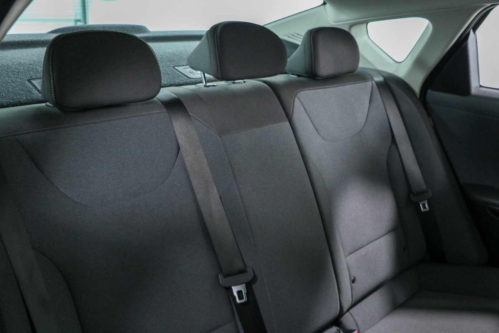 2025 Kia K4 LXS - Photo 26