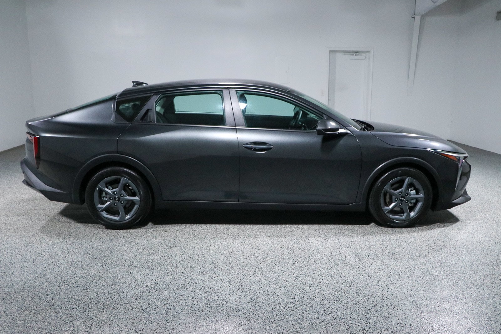 2025 Kia K4 LXS - Photo 6