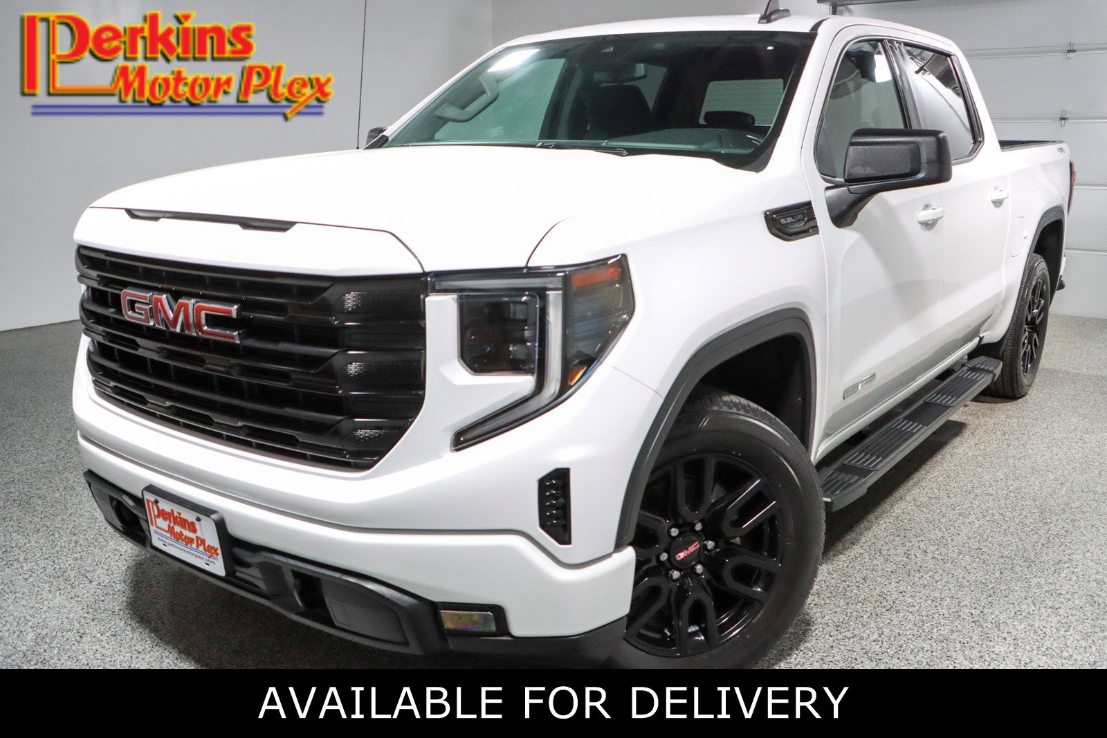 2022 GMC Sierra 4WD Crew Cab Short Box Elevation's photo