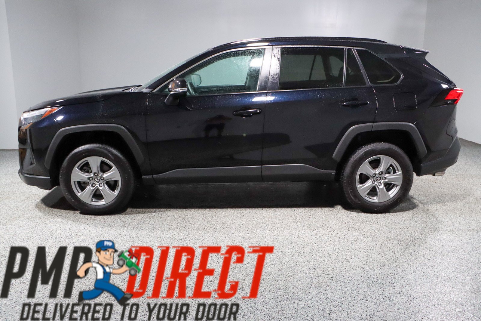 2024 Toyota RAV4 XLE - Photo 10